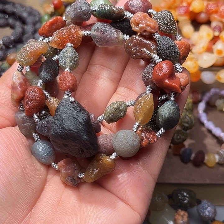 阿拉善彩玛瑙毛衣链