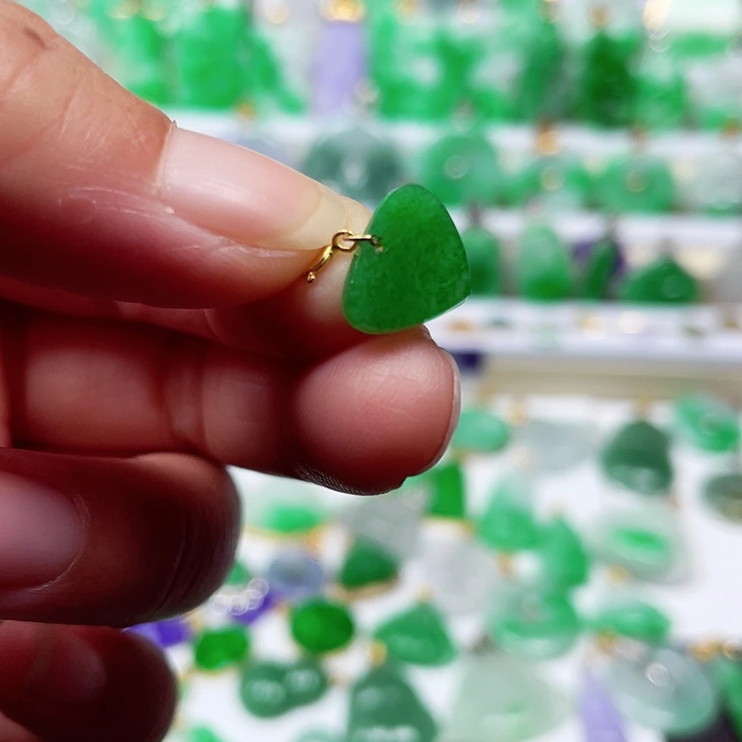 吊坠(不含链)18K金镶嵌翡翠