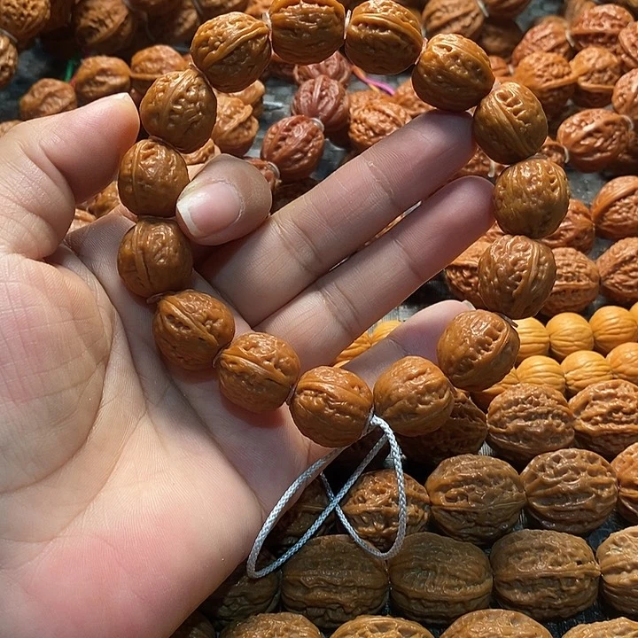 文玩核桃手串金豆子