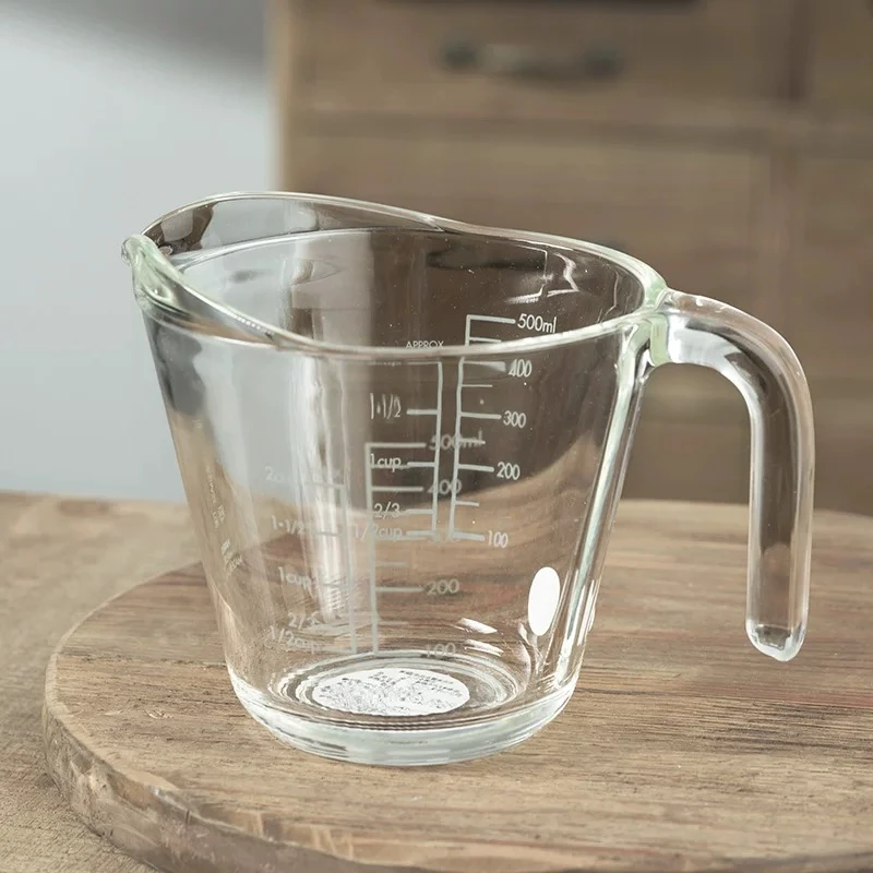 日本进口耐热玻璃刻度量杯
