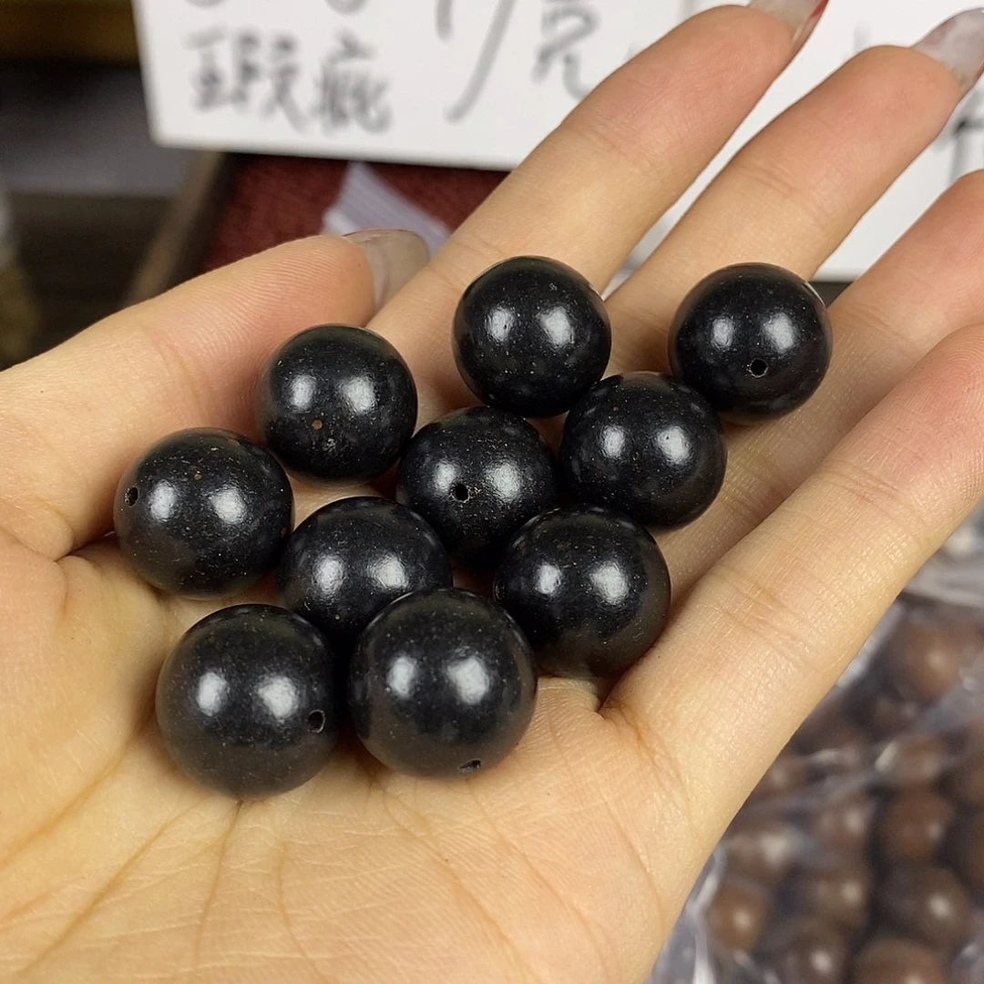 泥塑1.5黑美人瑕疵90g