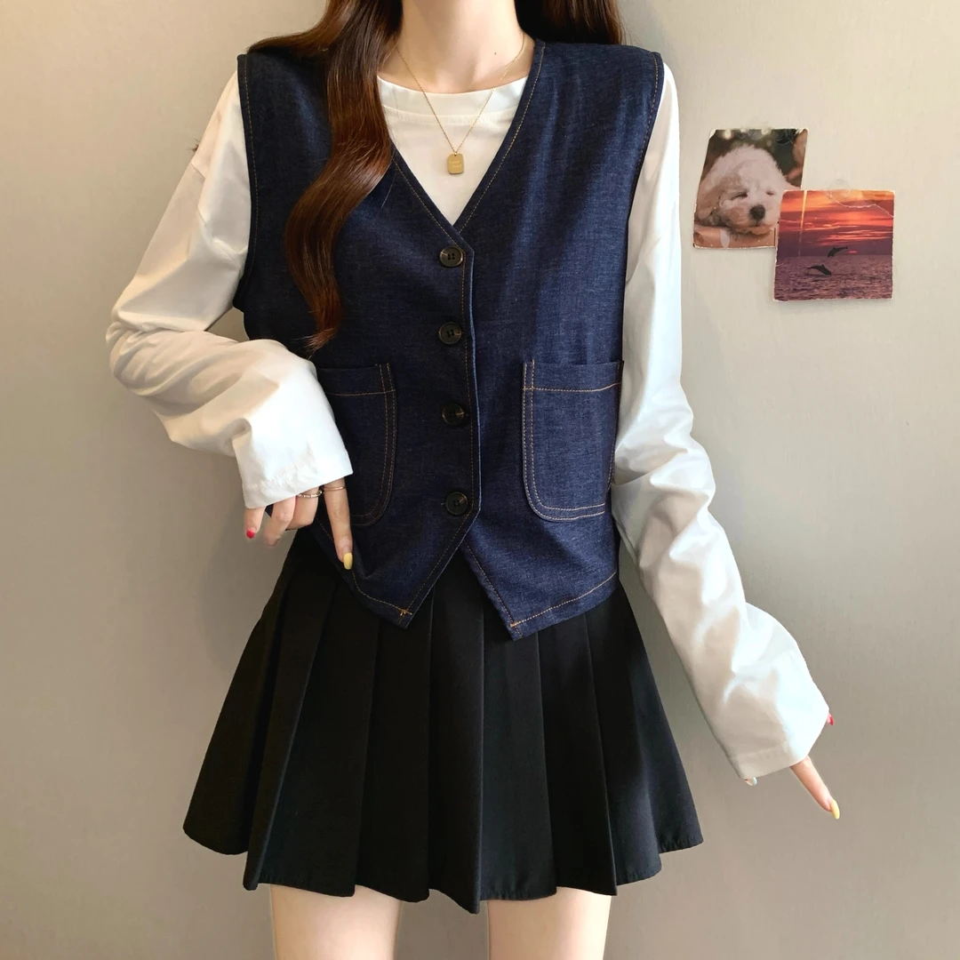 大码复古外搭无袖牛仔马甲外套女春秋胖mm显瘦设计感v领短款上衣