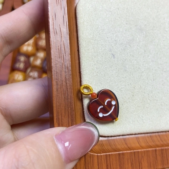 琥珀未镶嵌珠宝奇石开播福利