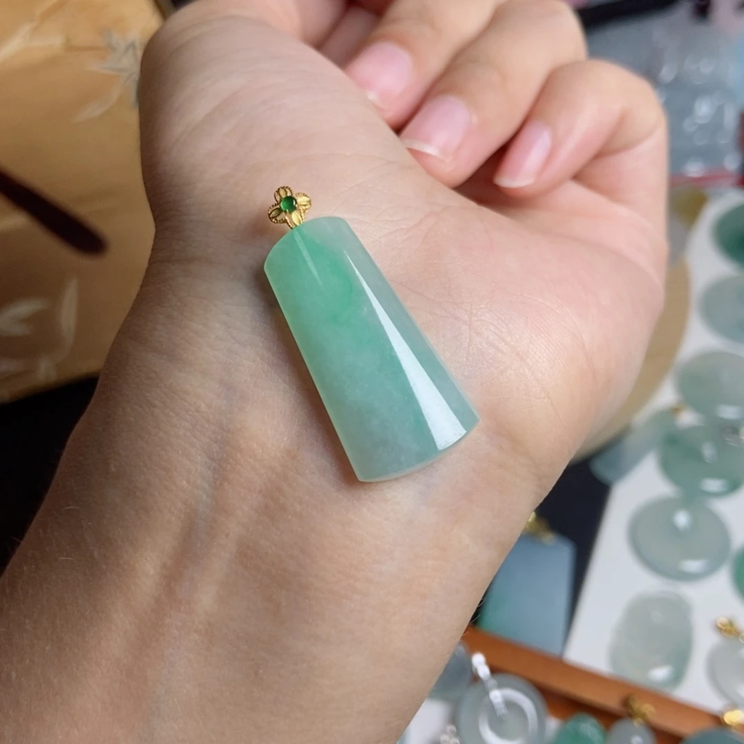 吊坠(不含链)未镶嵌翡翠翡翠