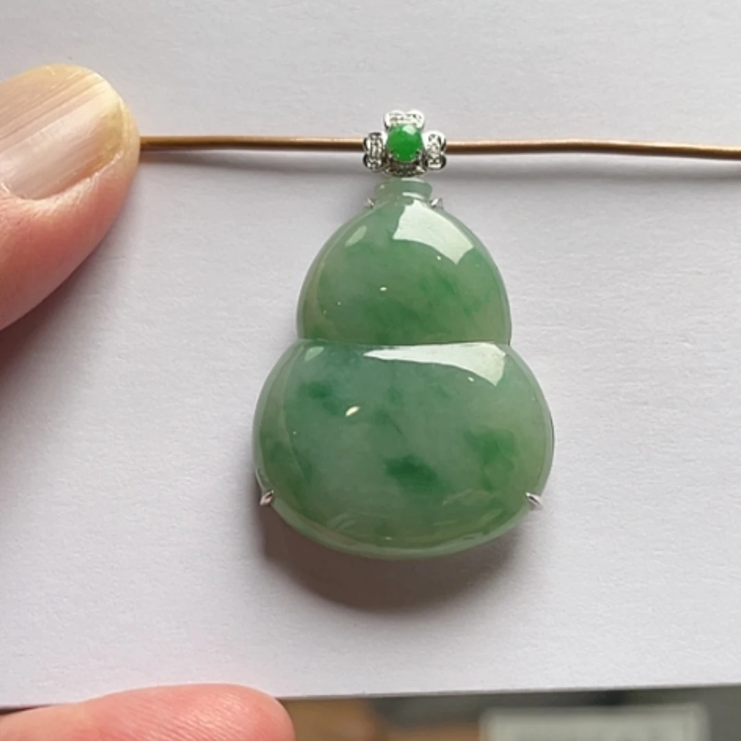 【闪购商品】吊坠(不含链)18K金镶嵌翡翠