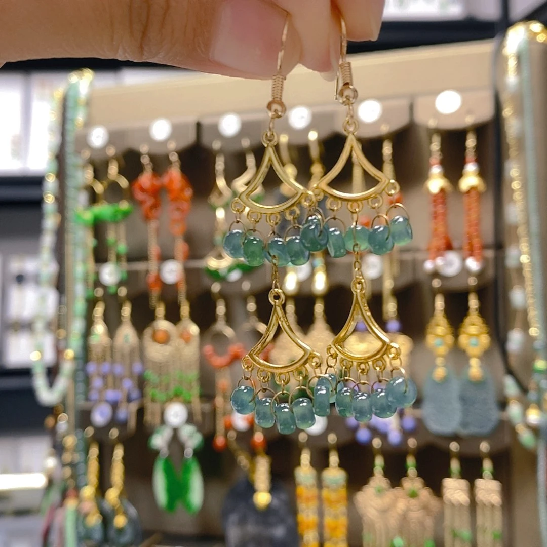 未镶嵌翡翠耳饰翡翠