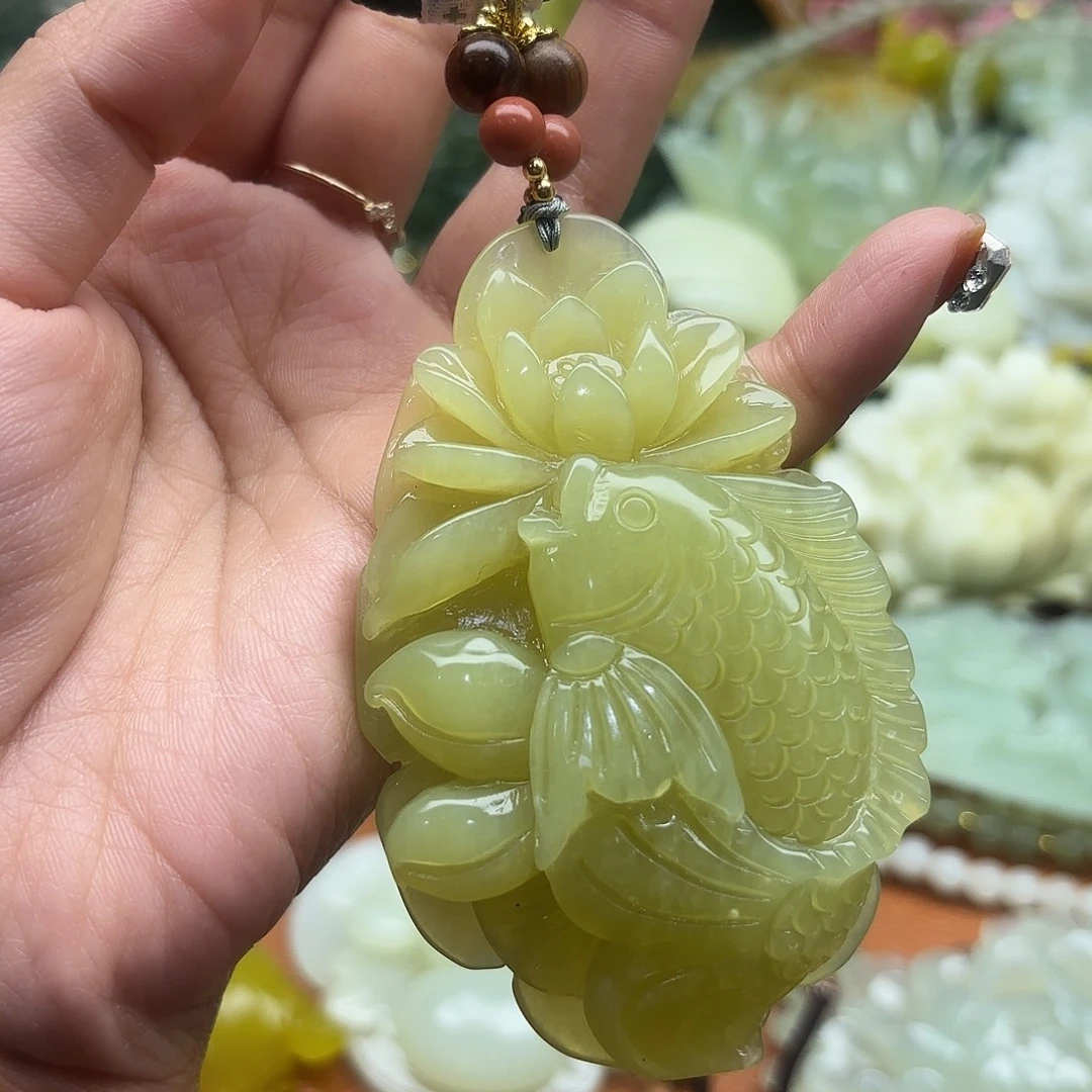 蛇纹石玉未镶嵌吊坠