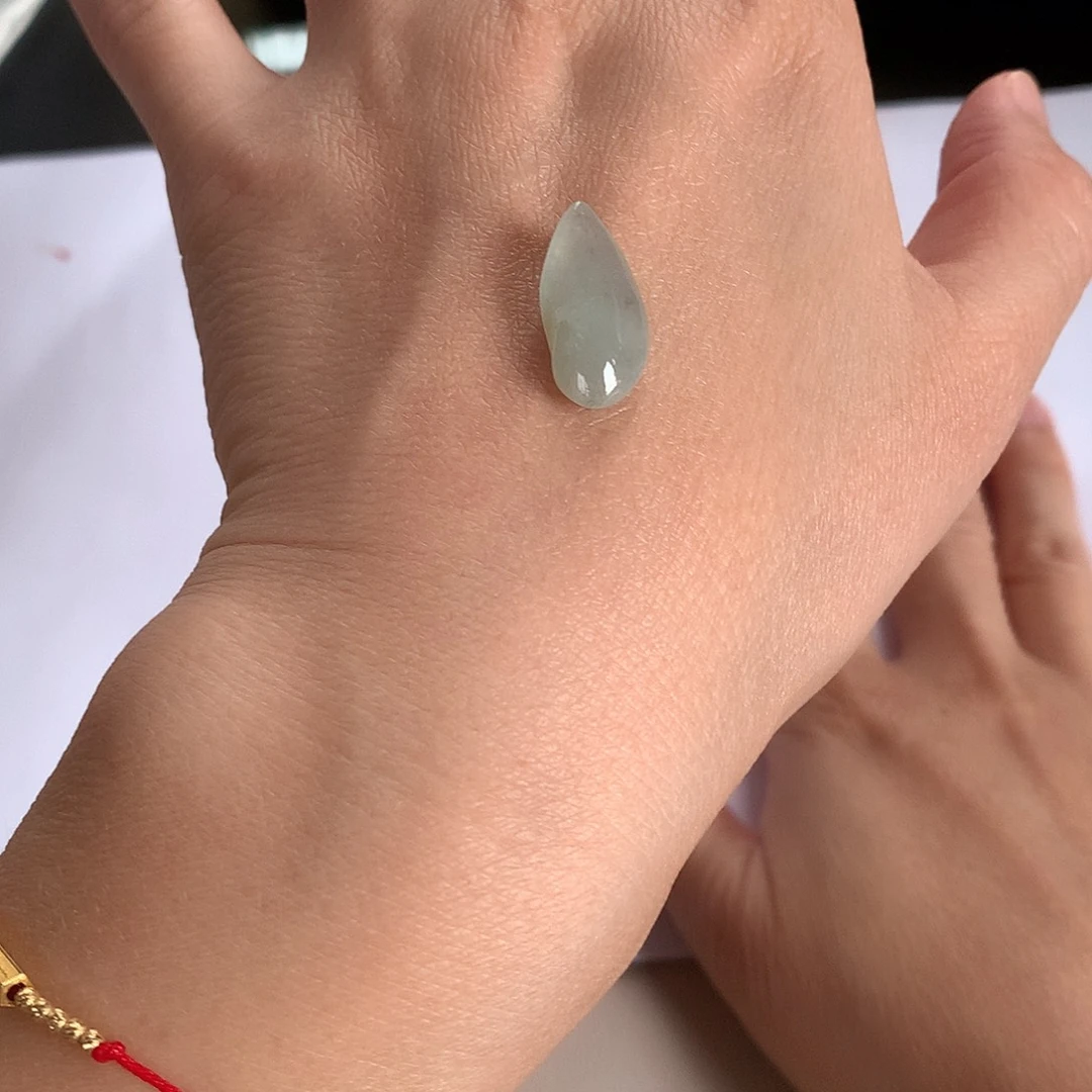 翡翠未镶嵌颈饰瓜