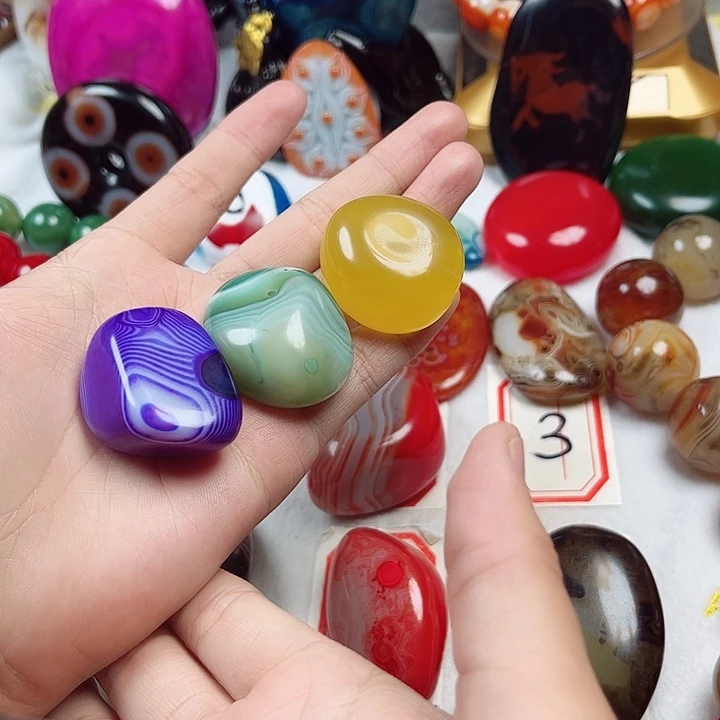 玛瑙/玉髓未镶嵌珠宝奇石