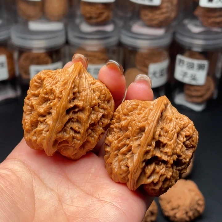 我***海文玩核桃吊坠西北将军