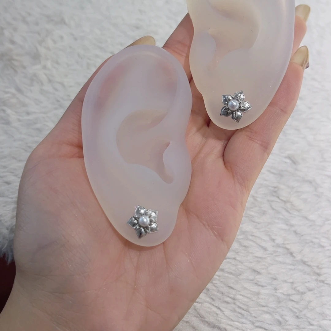 淡水珍珠银S925镶嵌耳饰