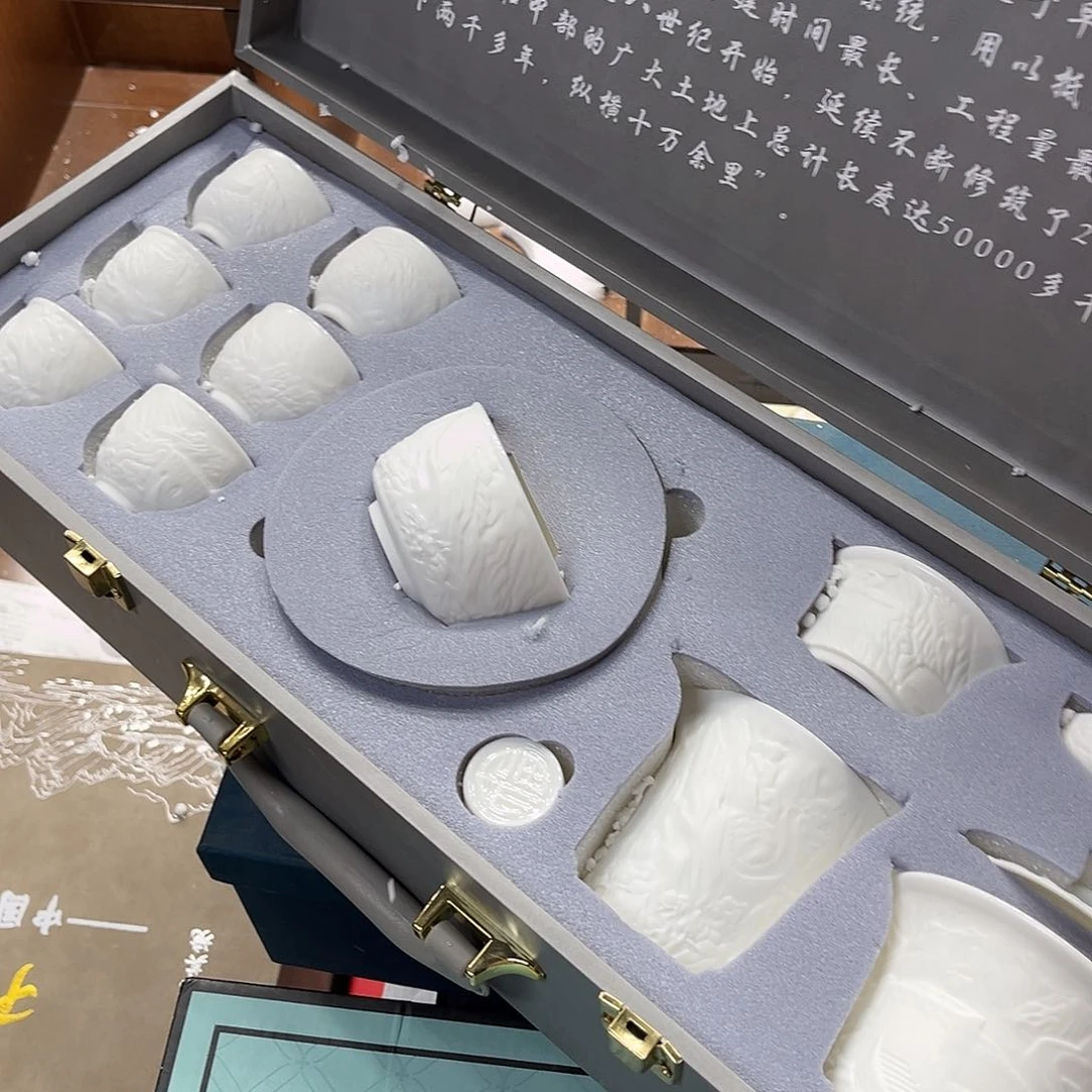 孤品茶具套装等。