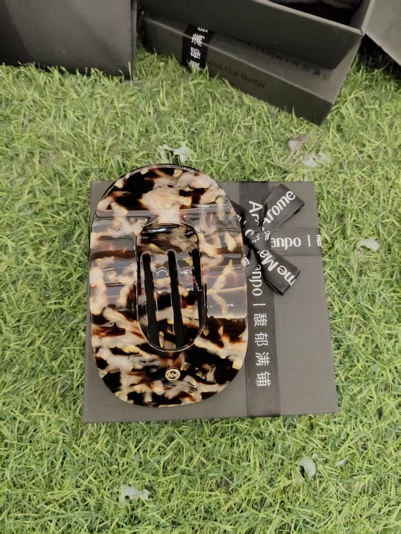 AM贝壳鲨鱼夹双色可选复古