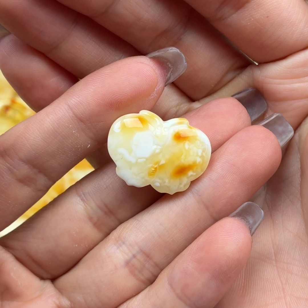 裸石琥珀未镶嵌蜜蜡