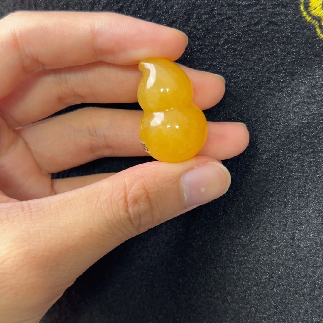 未镶嵌琥珀珠宝奇石