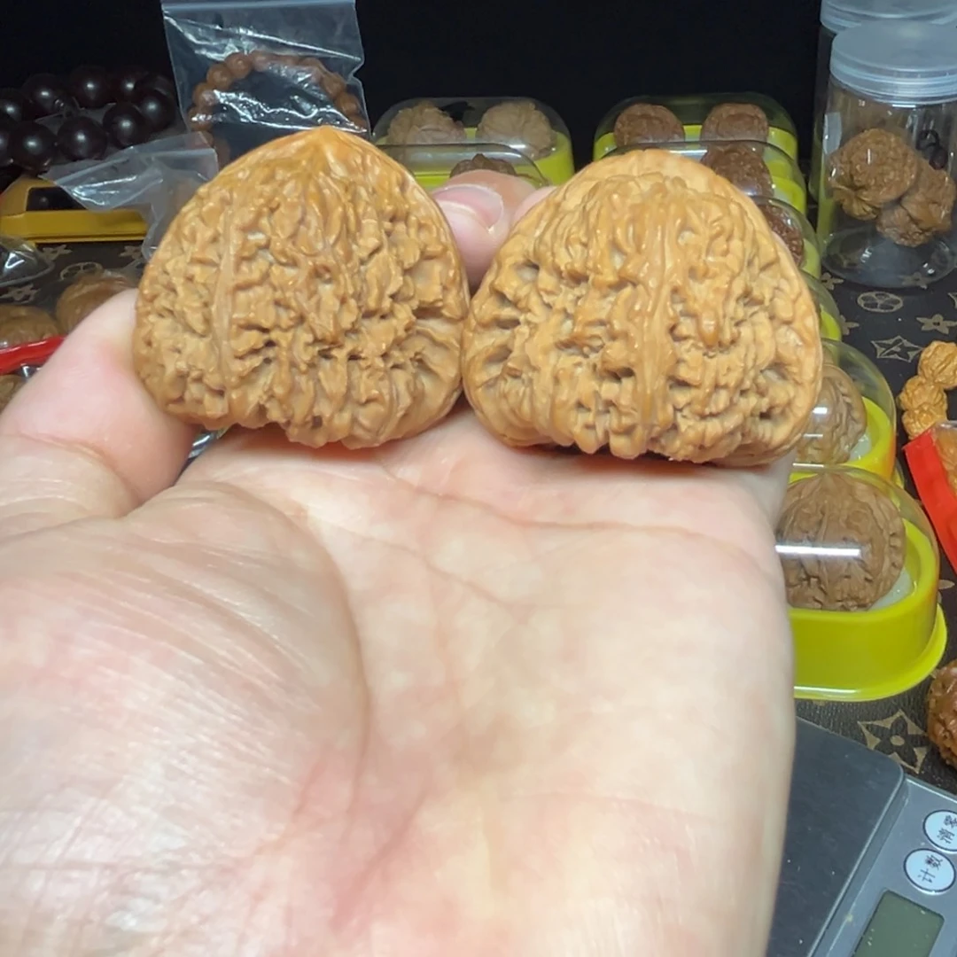 桃核把件三角江尺45