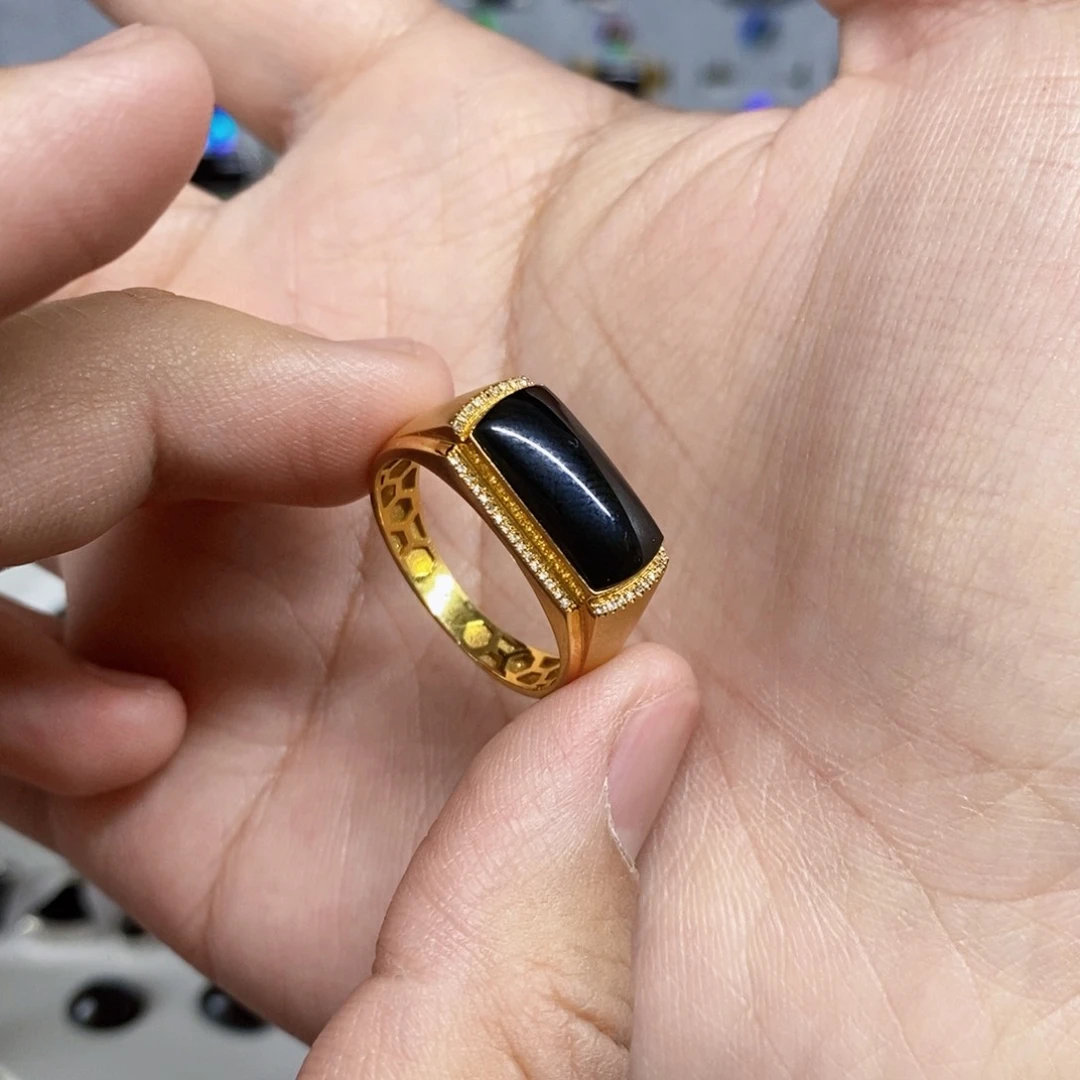 翡翠戒指18K金镶嵌墨翠马鞍金镶男戒