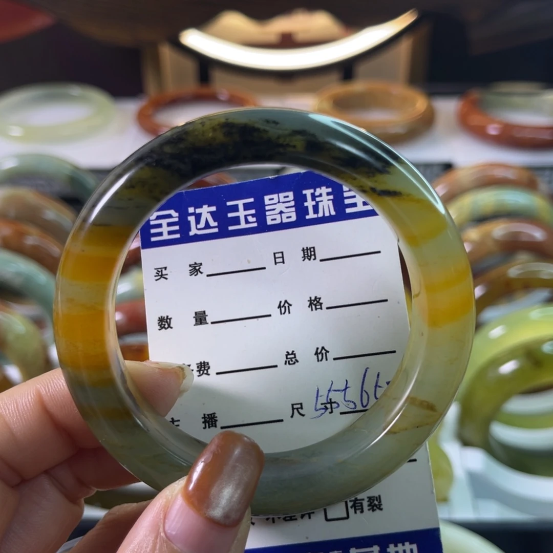 我***来蛇纹石玉未镶嵌手镯