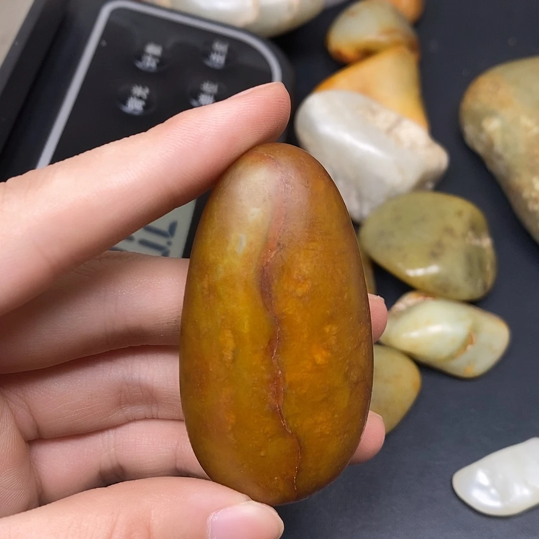 和田玉（糖玉）未镶嵌挂件