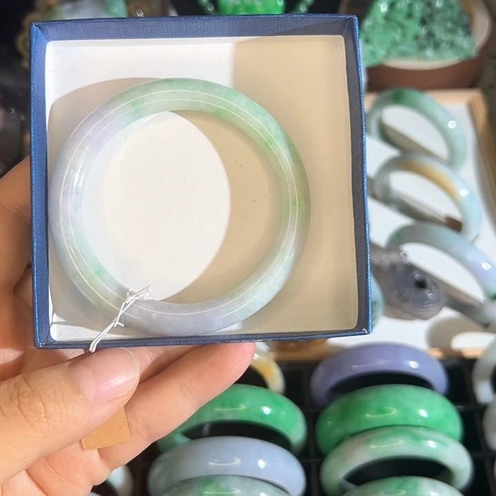 翡翠未镶嵌手镯翡翠手镯默认有纹