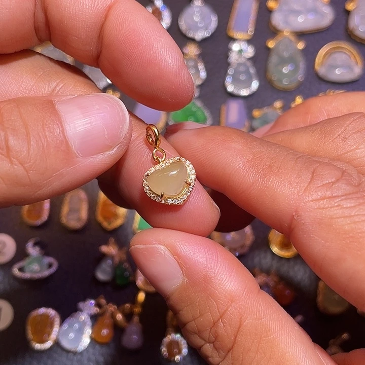 翡翠银S925镶嵌颈饰