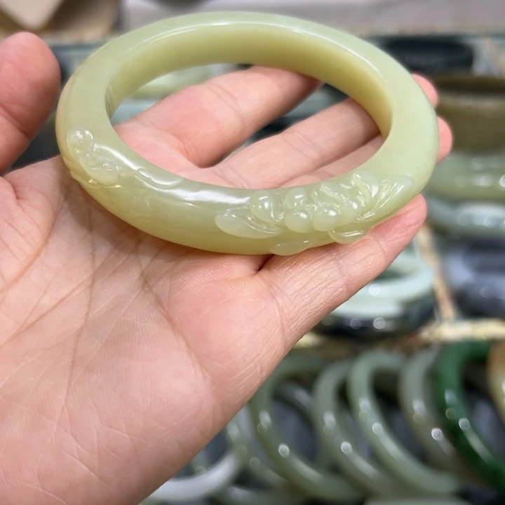 和田玉（黄玉）未镶嵌手镯