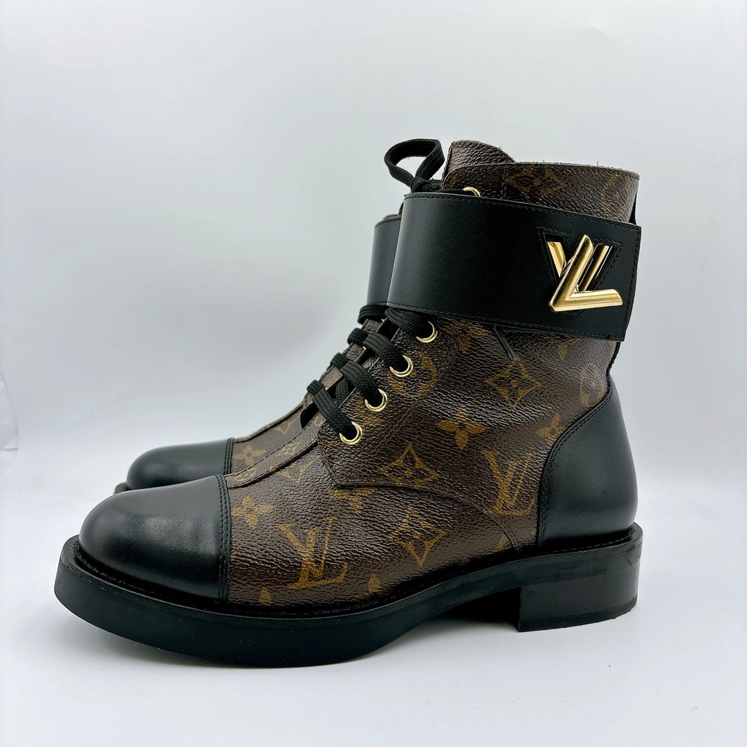 95新 LouisVuitton/路易威登 36码/棕色满印老花马丁靴/BM01060