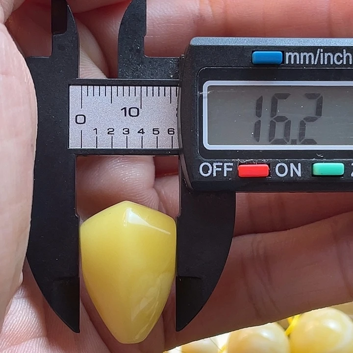 蜜蜡未镶嵌裸石7号