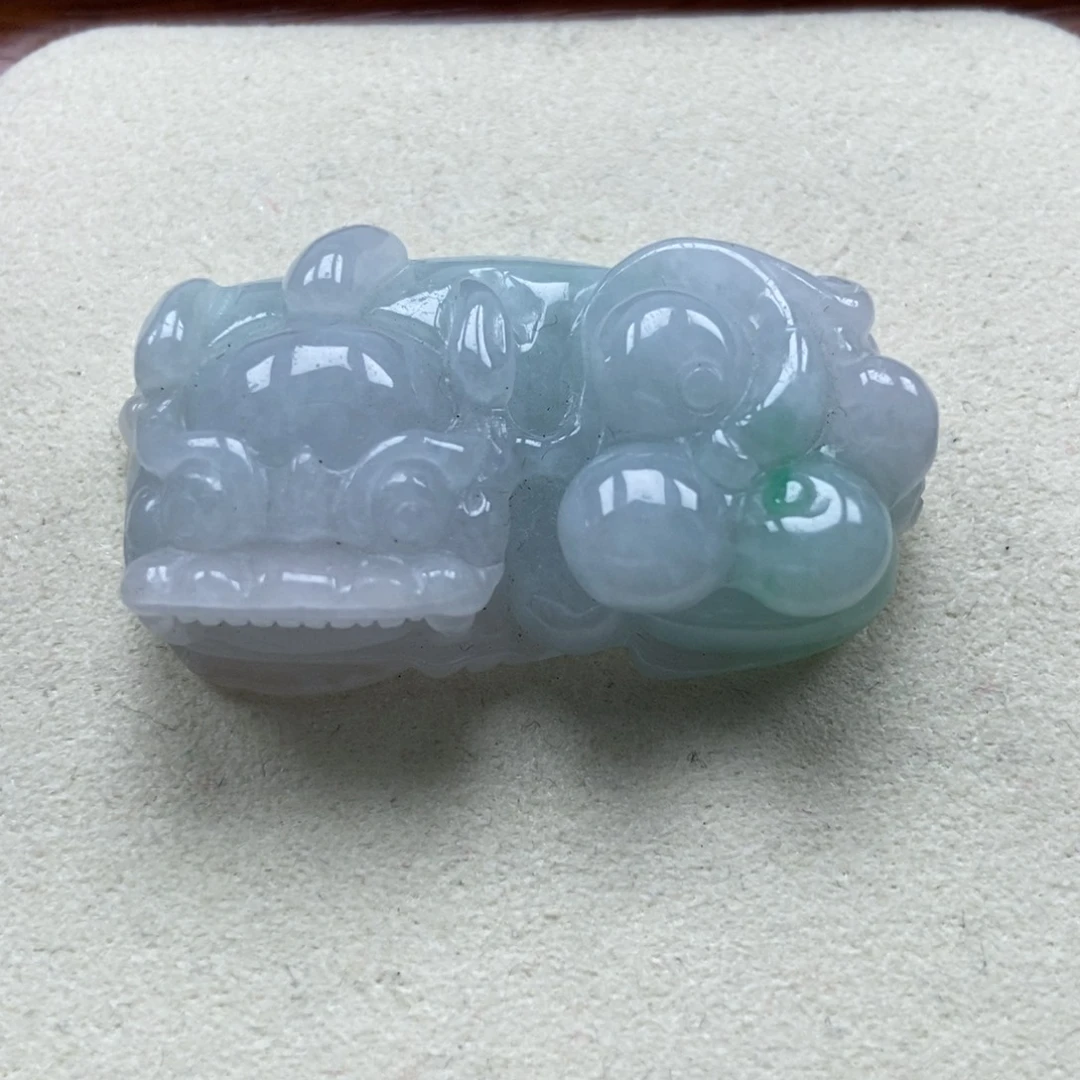 翡翠未镶嵌颈饰霸王貔貅吊坠