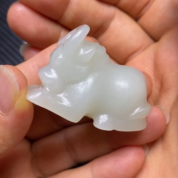 颈饰未镶嵌和田玉杨*