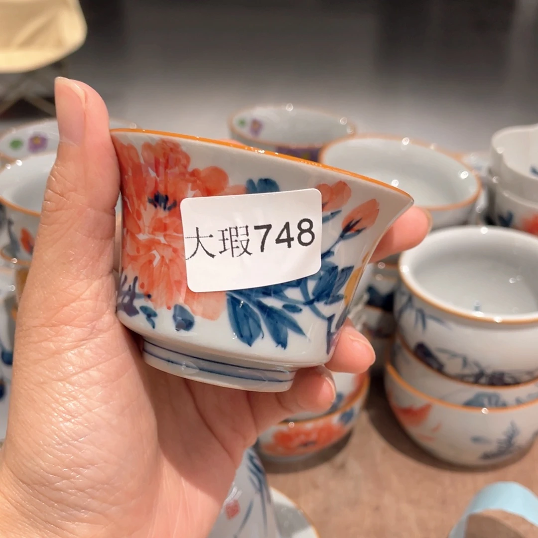 釉下手绘茶具微瑕