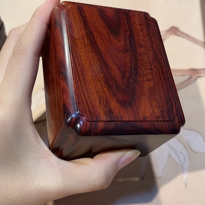 檀香紫檀（小叶紫檀）一木挖盒子