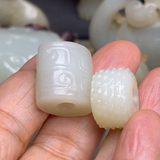 和田玉未镶嵌颈饰北*星