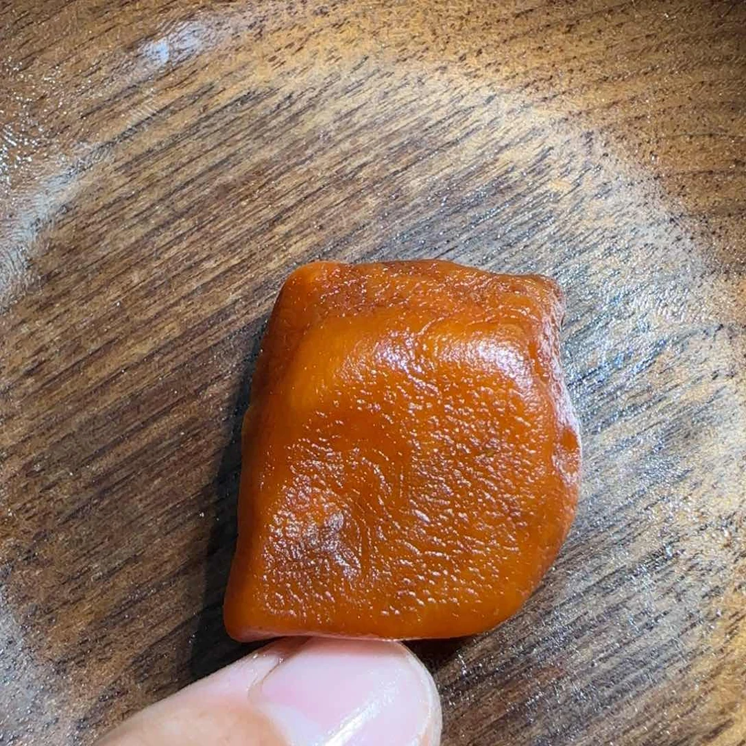 未镶嵌琥珀裸石齐****哥专属定制