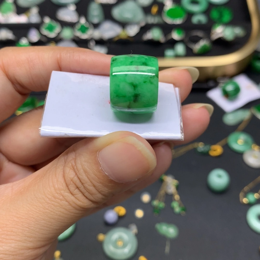 吊坠(不含链)未镶嵌翡翠小*有纹裂
