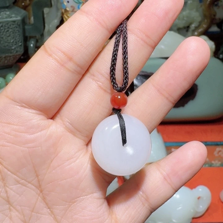 天***9透闪石质玉未镶嵌挂件