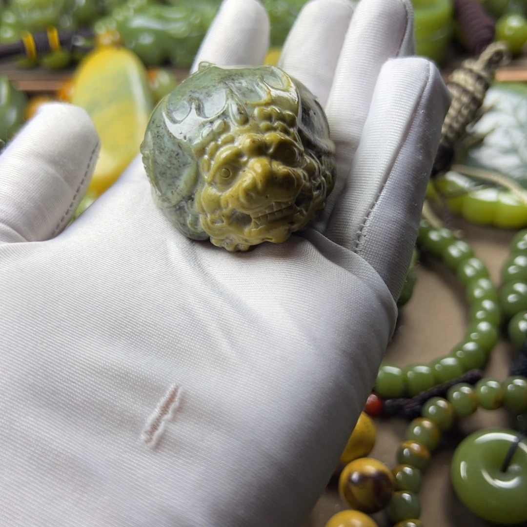 田***里岫岩老玉（透闪石质玉）未镶嵌挂件