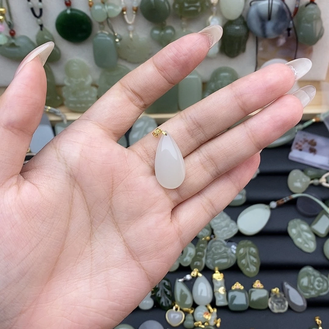 和田玉18K金镶嵌吊坠(不含链)