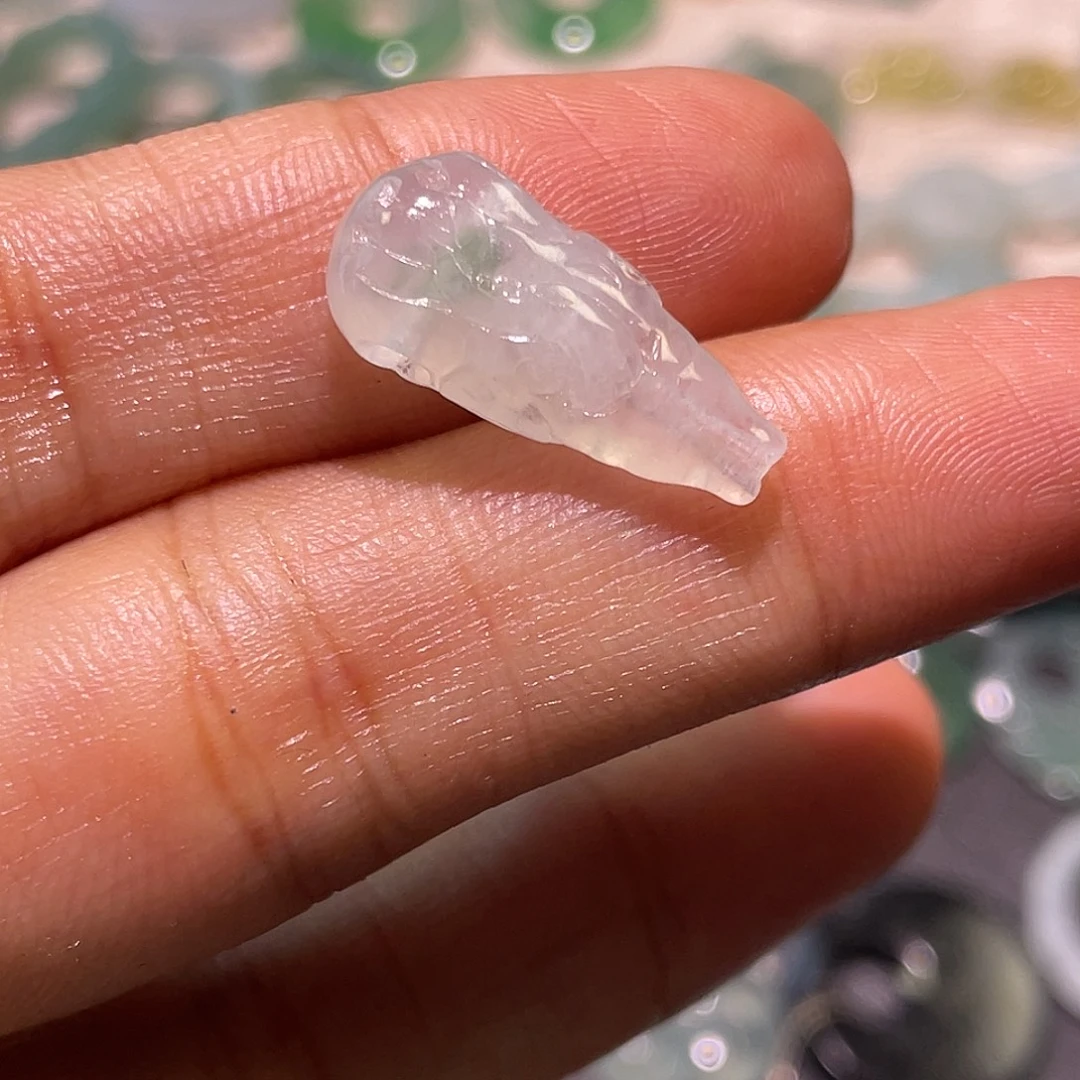 定制翡翠未镶嵌三通