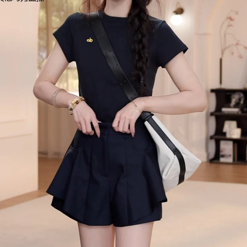 夏季百搭字母刺绣小标短袖T恤+显瘦气质休闲花边裙裤LK2503302