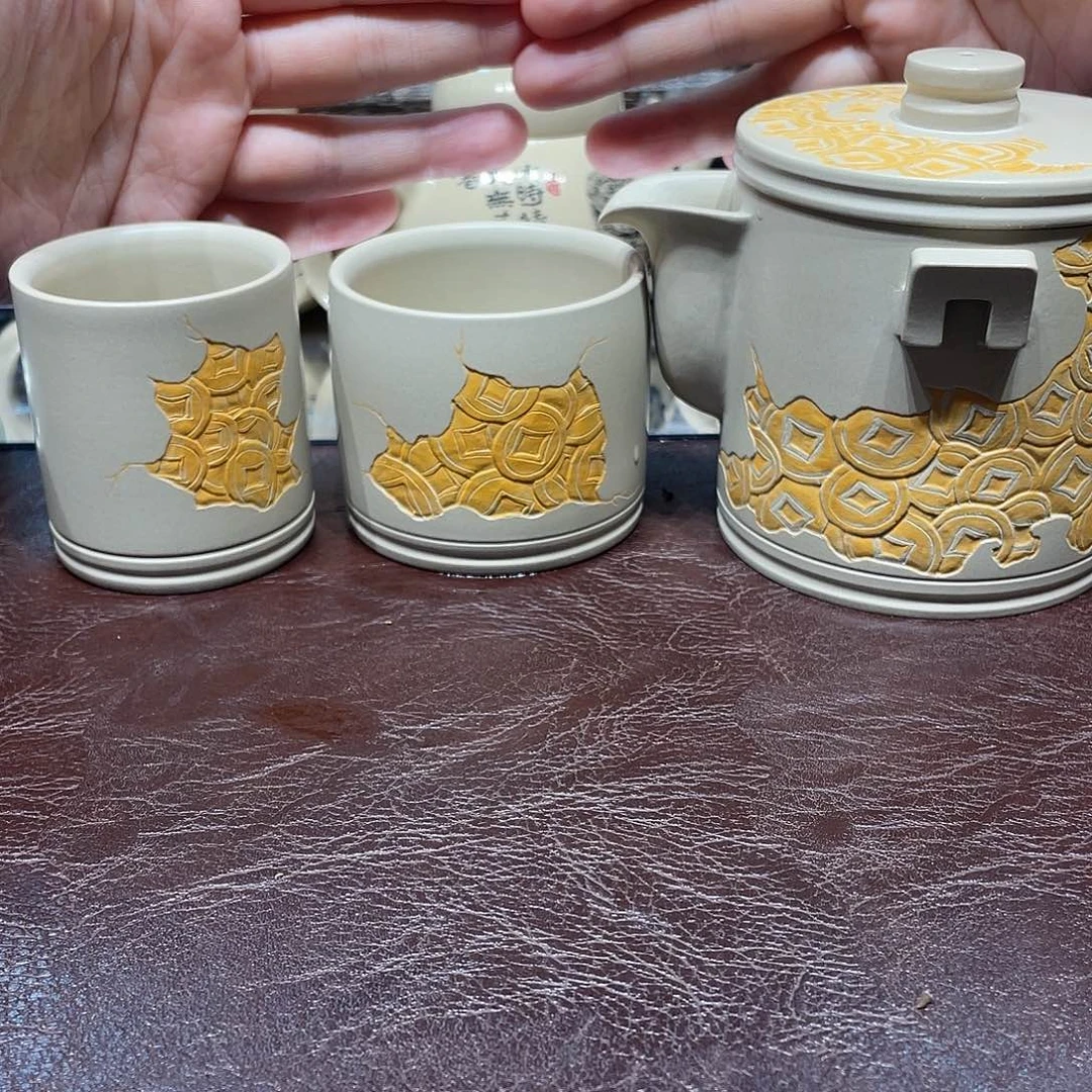 王天龙宝瓶壶180毫升瑕疵嘴内裂