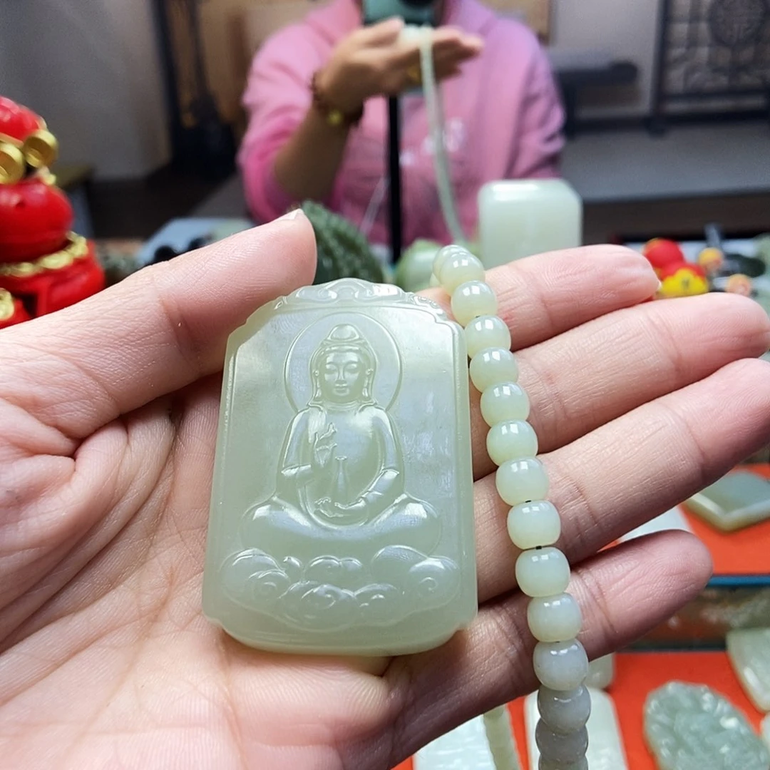 颈饰未镶嵌和田玉宝*