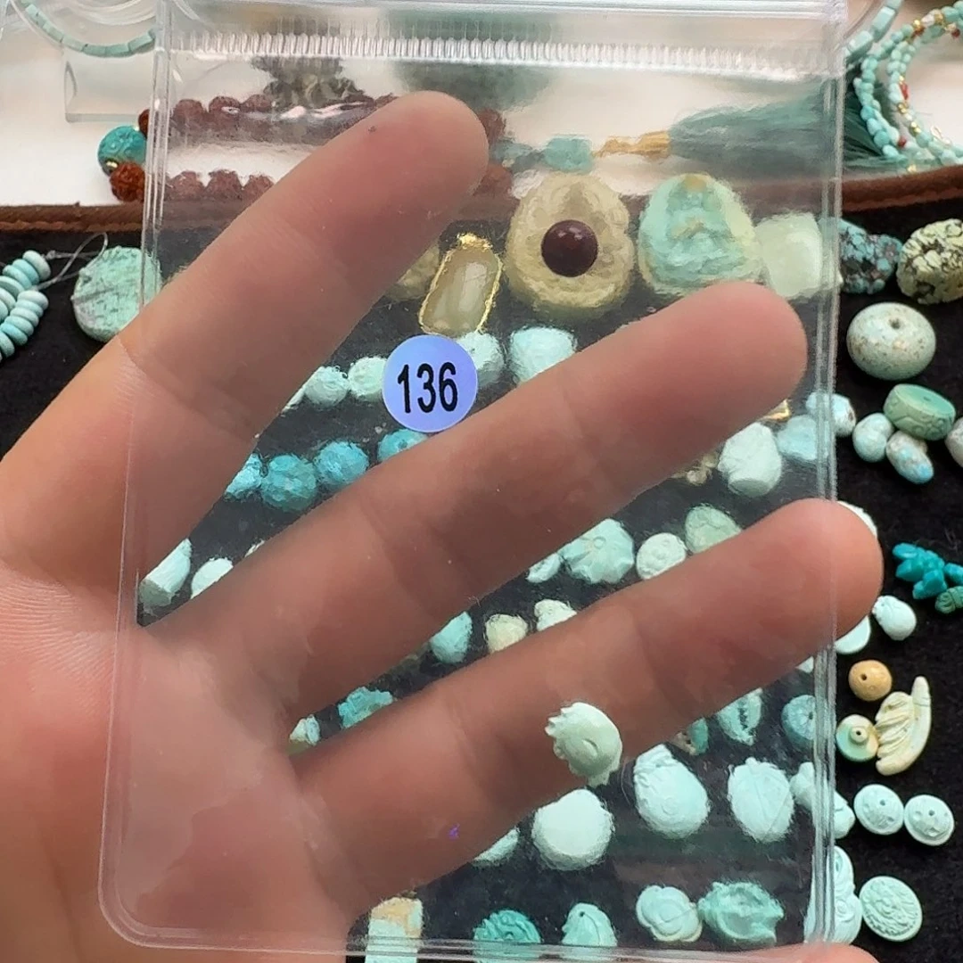 南红玛瑙未镶嵌珠宝奇石