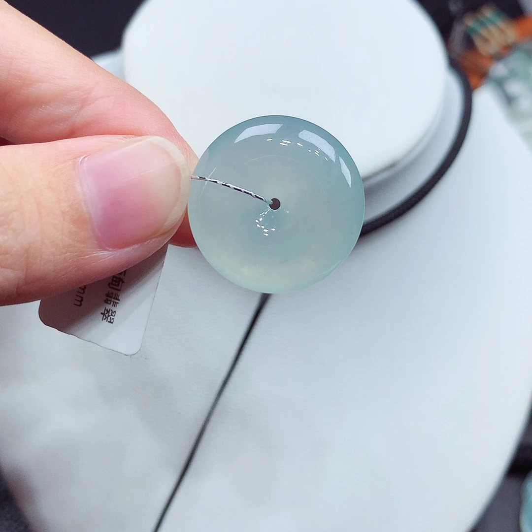 翡翠未镶嵌颈饰编号31，21.4/5.6