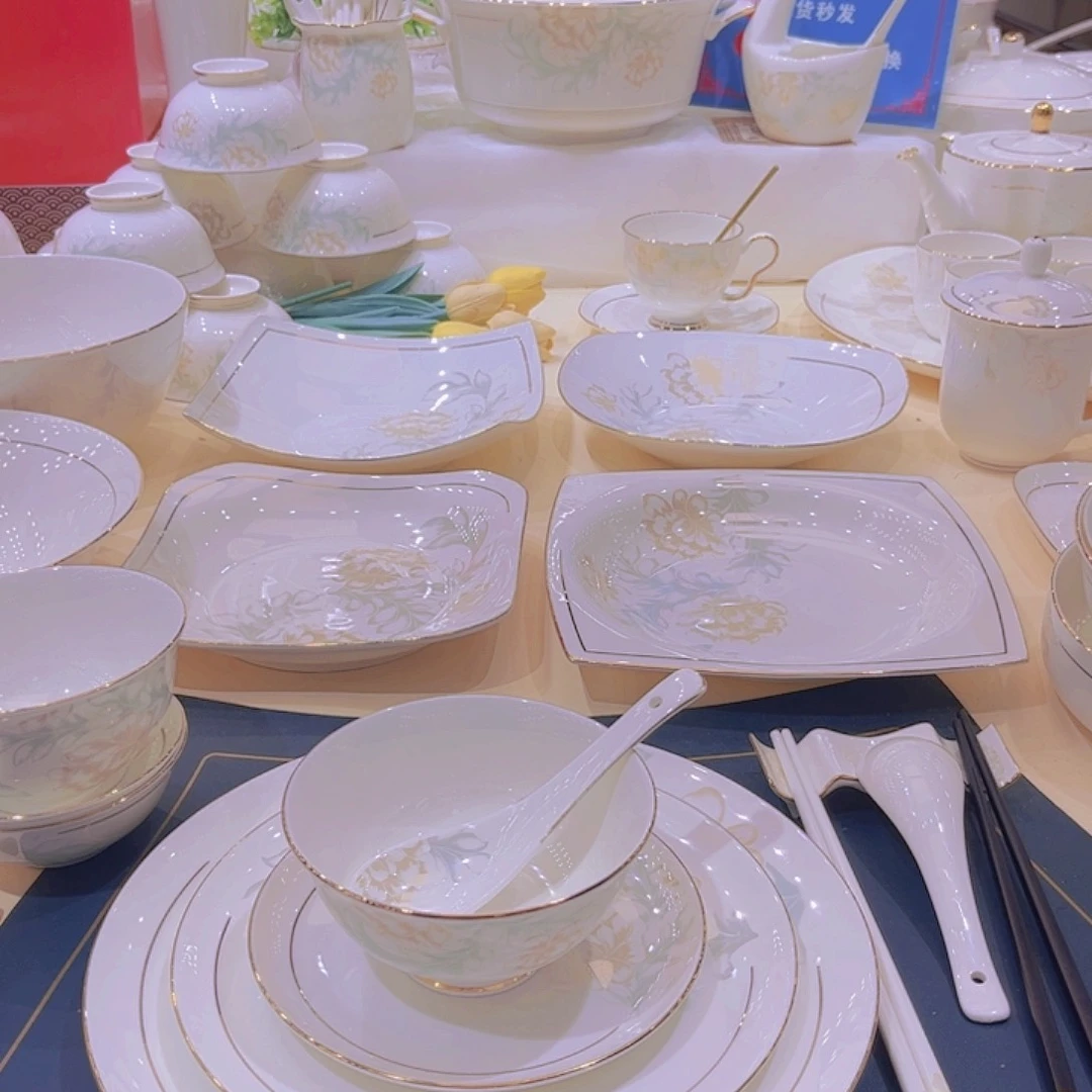 骨瓷描金清雅米饭碗单拍