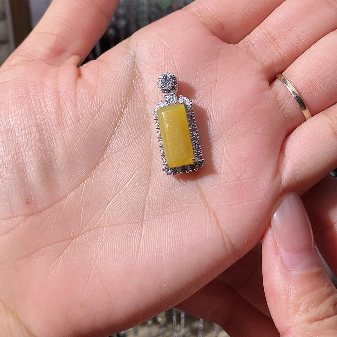 翡翠银S925镶嵌吊坠(赠链)