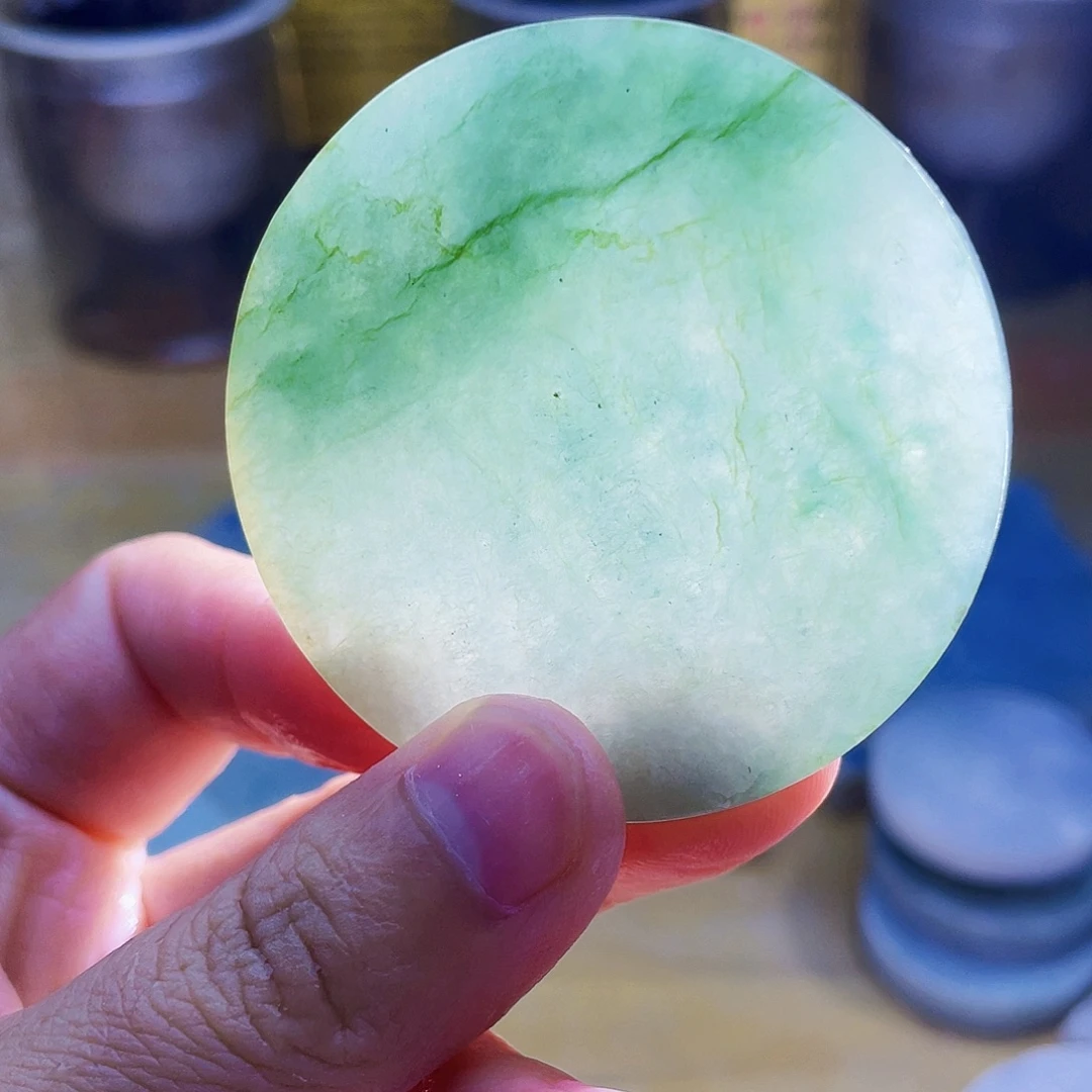 翡翠未镶嵌颈饰毛料53