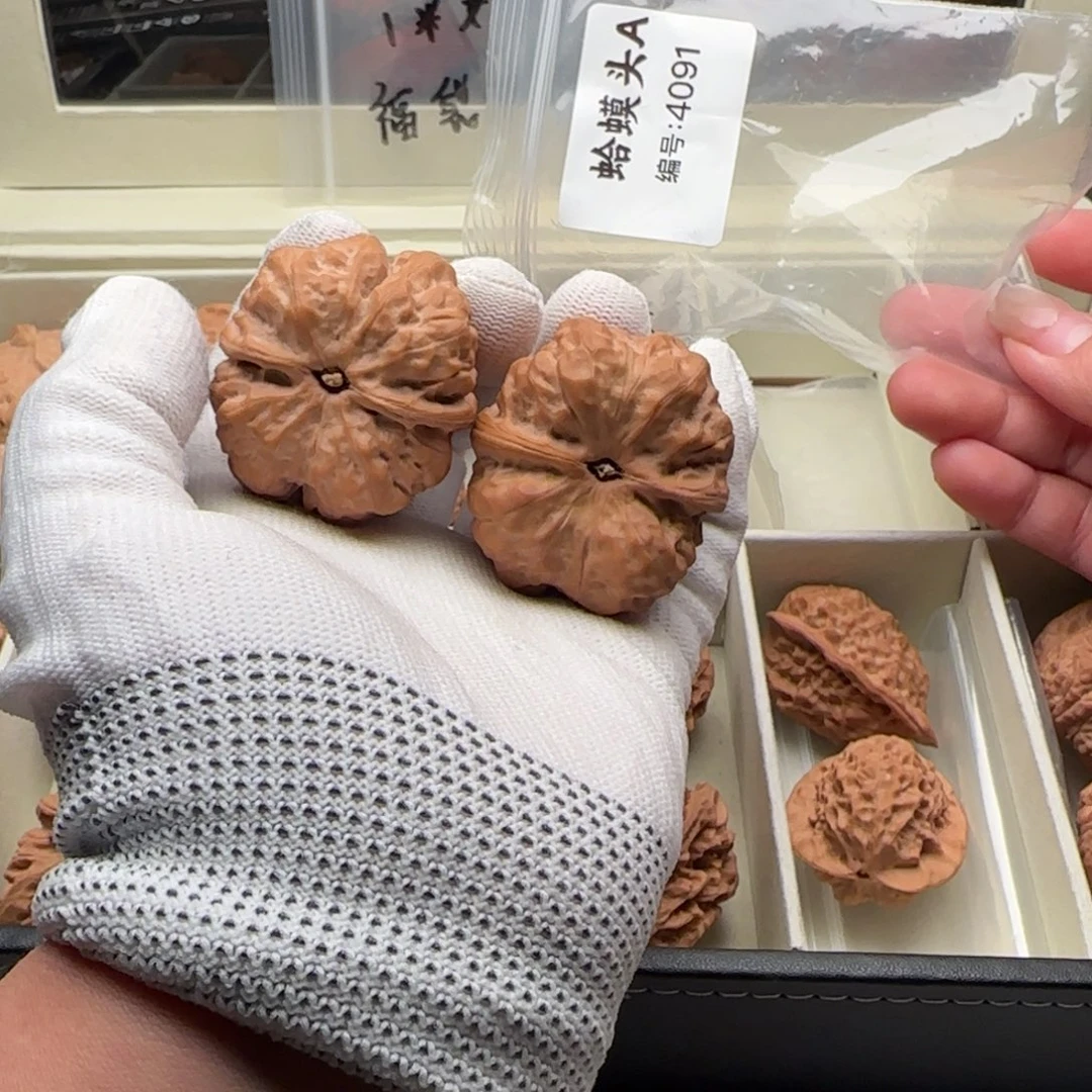 解***.文玩核桃吊坠4091