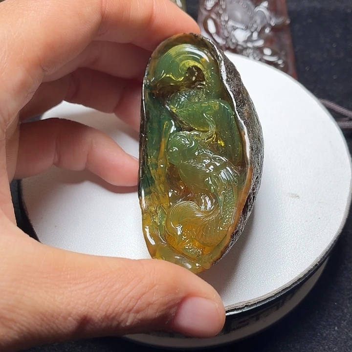 西***儿琥珀未镶嵌颈饰龙二