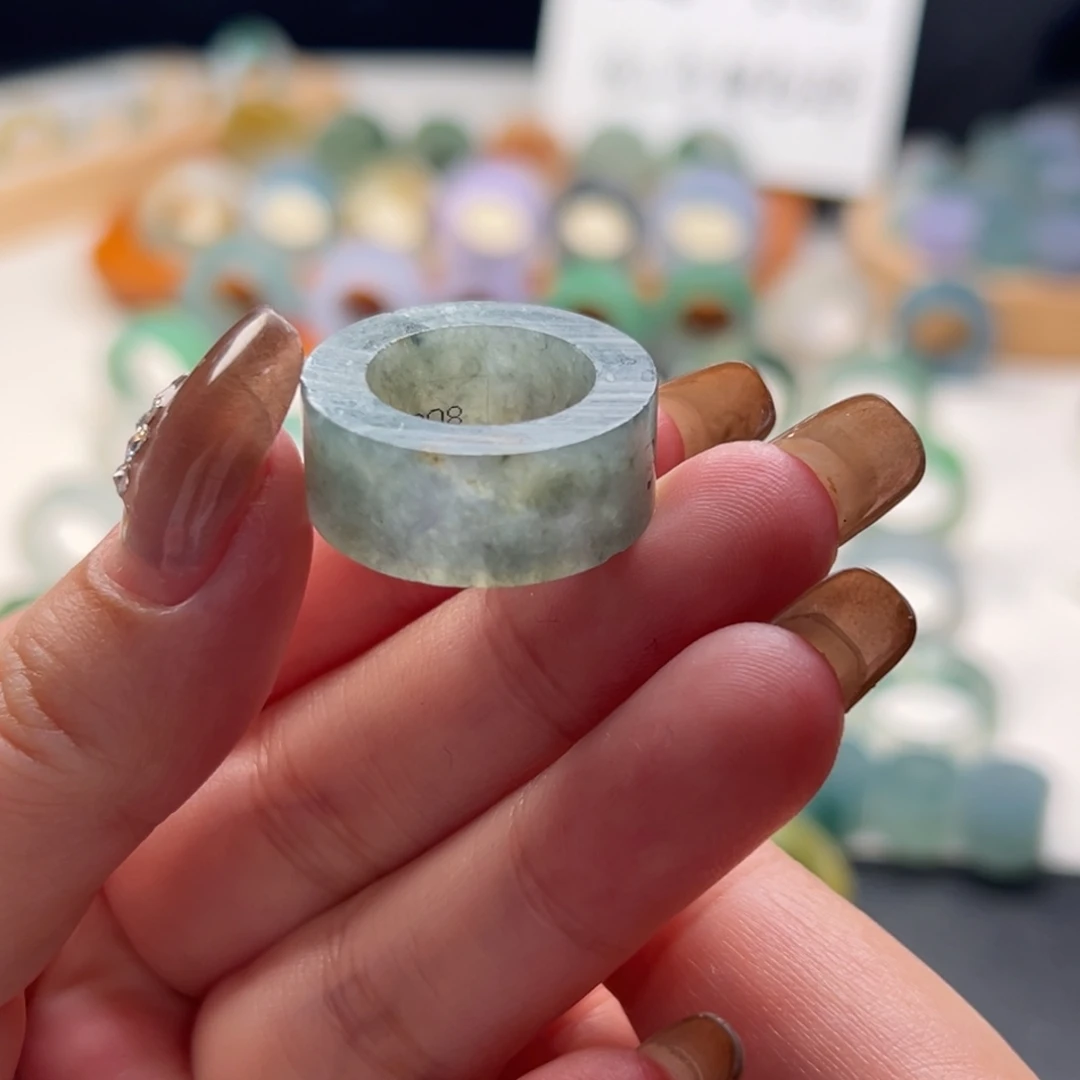 定制翡翠未镶嵌戒指